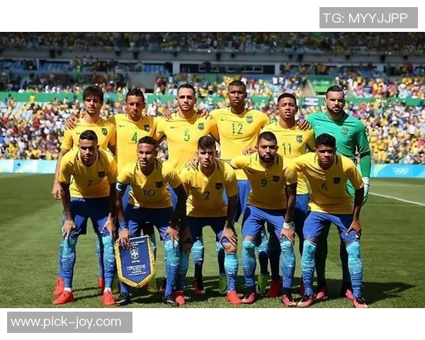 欧洲杯历史上排名第三的足球球星是谁及其辉煌成就解析